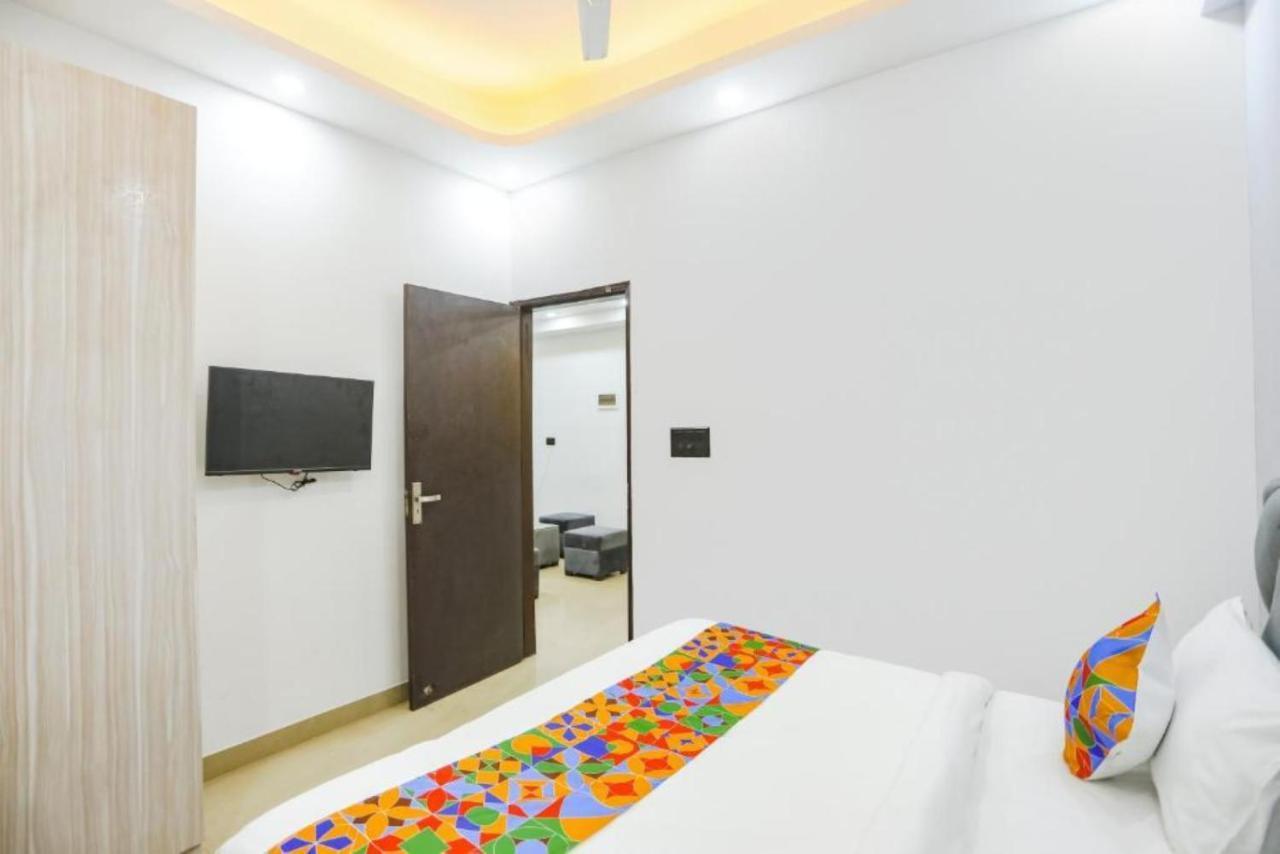 Hotel The Rasa At Vasundhara Ґазіабад Екстер'єр фото