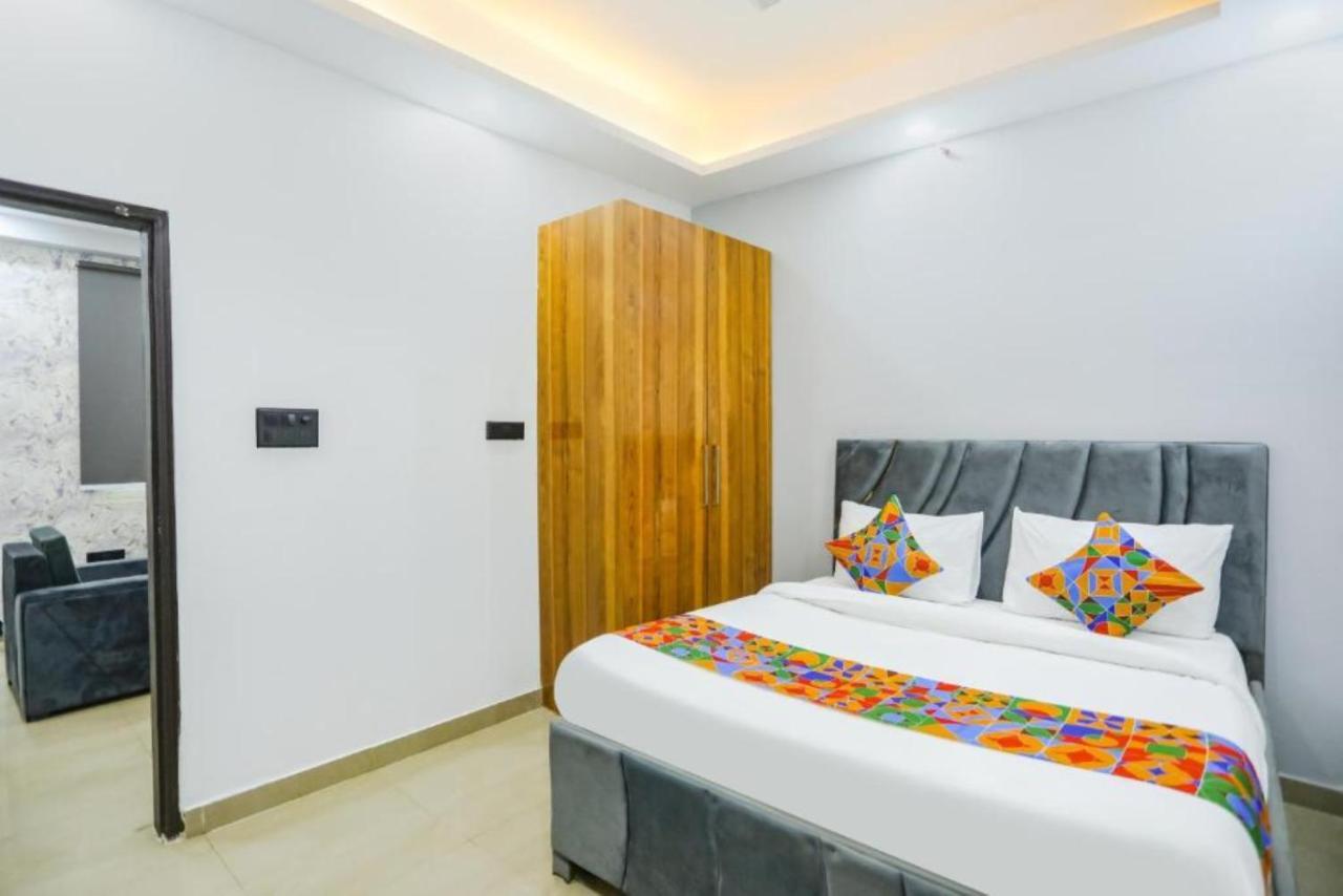 Hotel The Rasa At Vasundhara Ґазіабад Екстер'єр фото